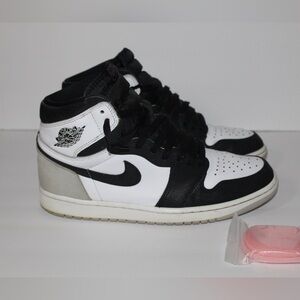 Nike Air Jordan 1 Men's Retro High OG White/Bleached Coral/Black Size 10.5